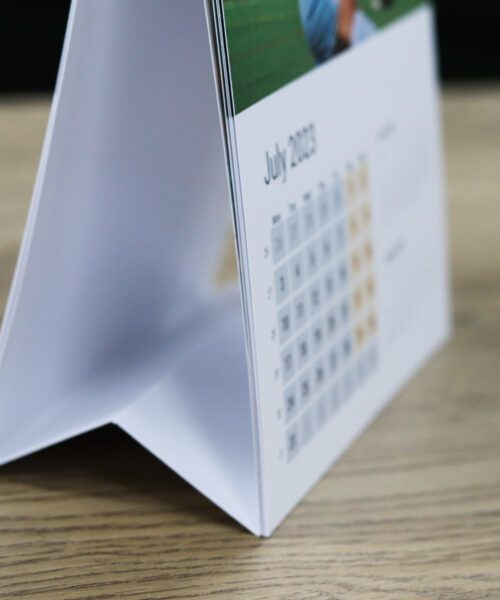 Alternative view of Personalised Vertical Desk Calendar