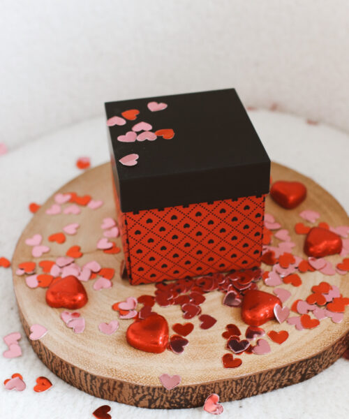 Alternative view of Surprise Present Box